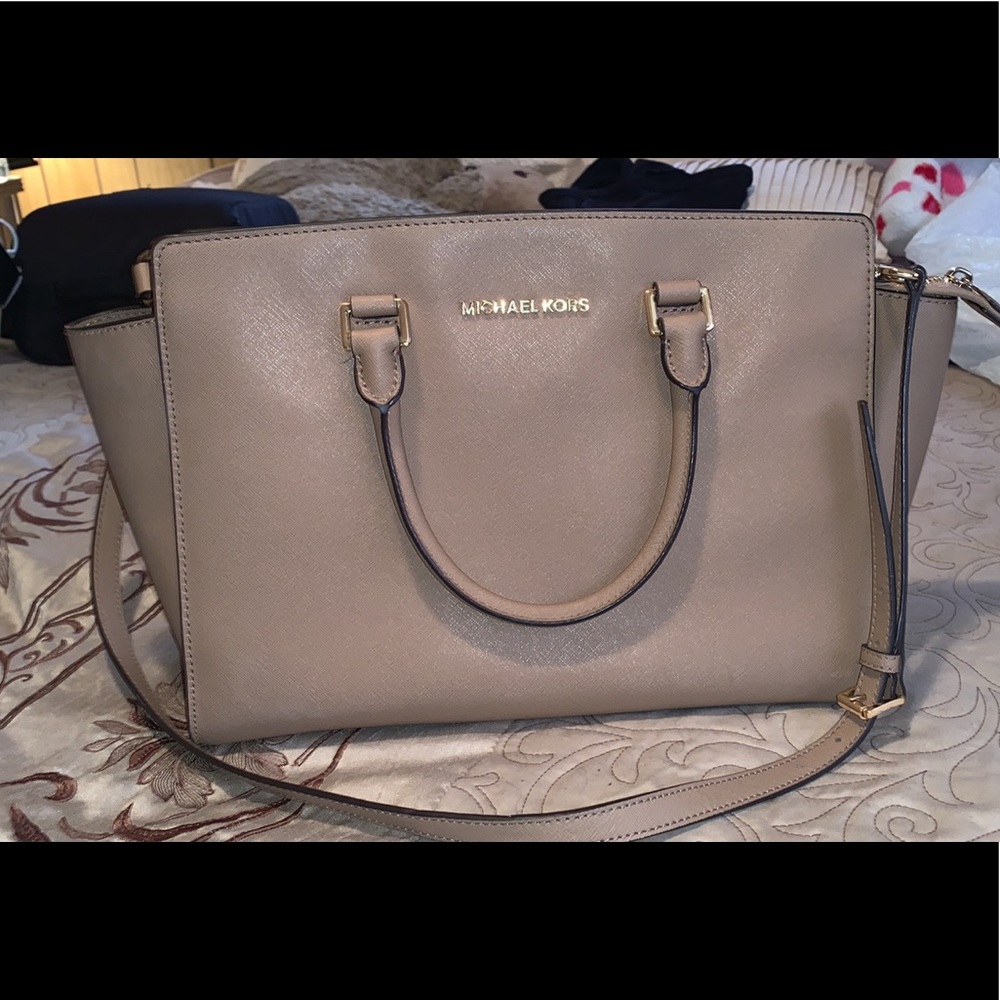 Michael Kors purse